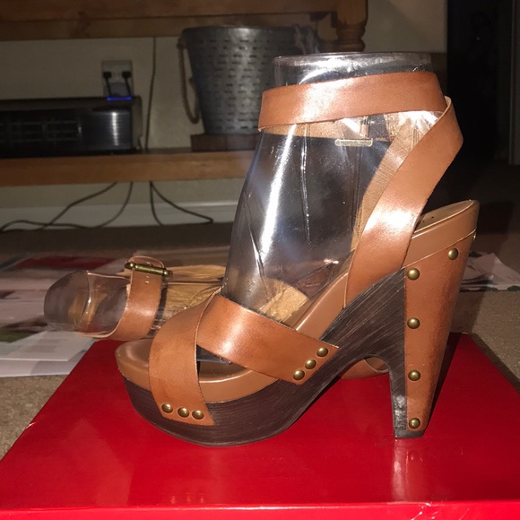 Guess lopran heels - Picture 3 of 3